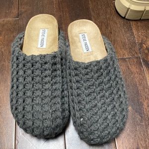 Sweater knit clogs